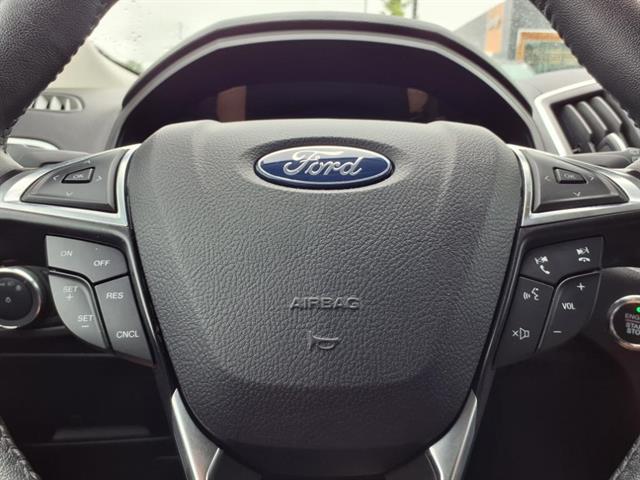 2024 Ford Edge Titanium photo 15