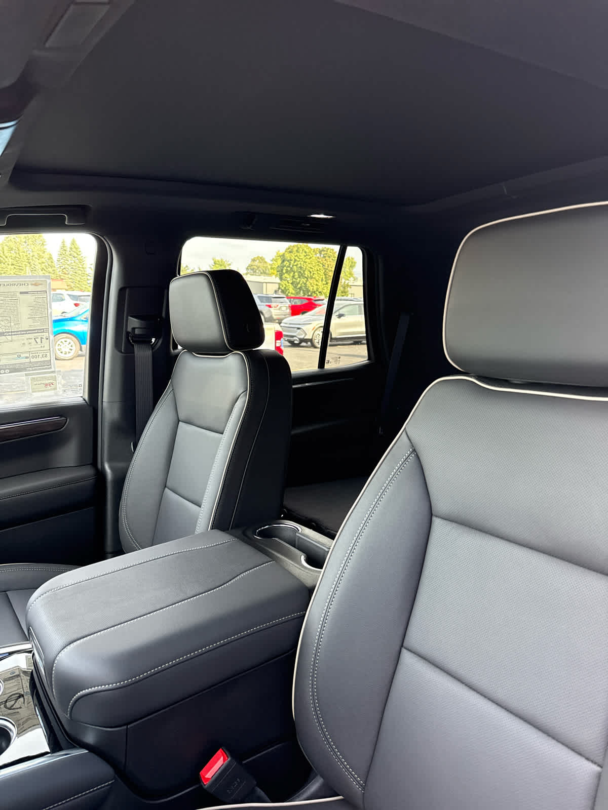 2025 Chevrolet Tahoe Premier photo 6