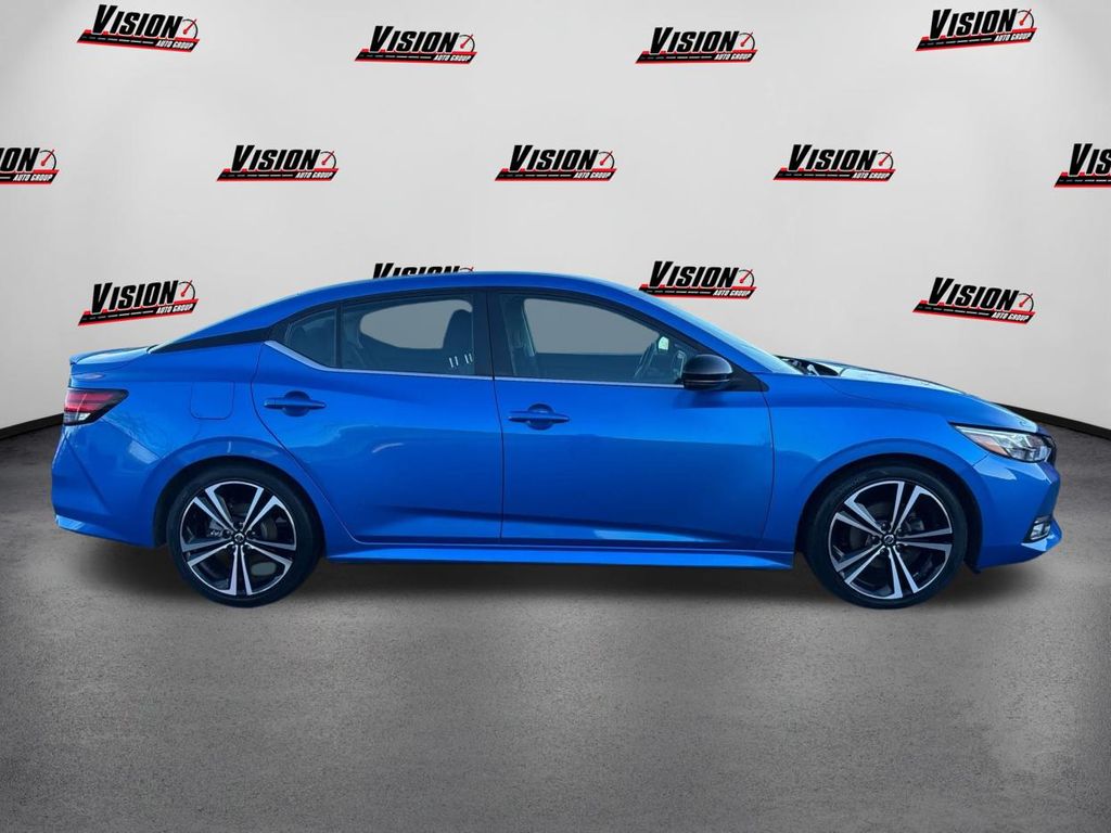 2021 Nissan Sentra SR photo 4