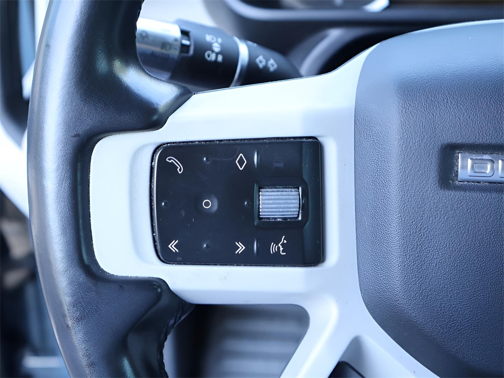 2022 Land Rover Defender 110 SE photo 25