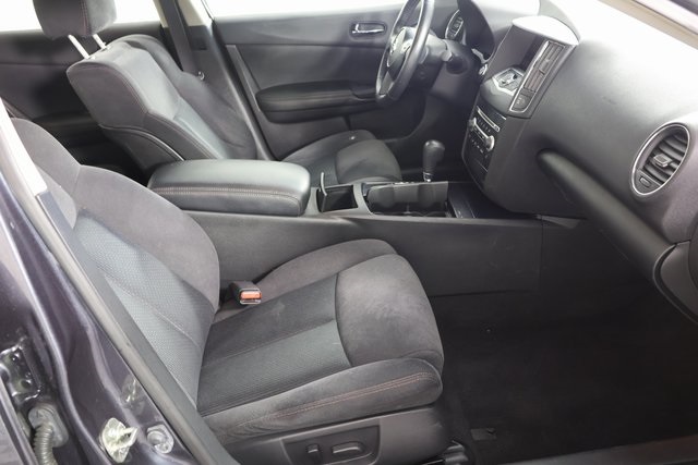2013 Nissan Maxima S photo 20