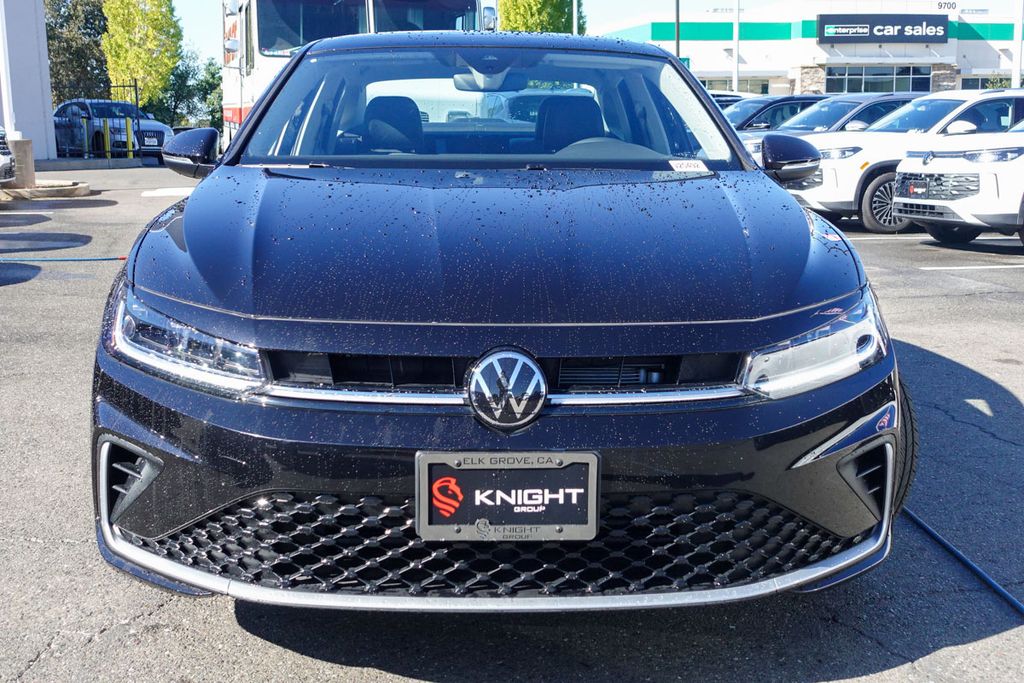 2025 Volkswagen Jetta 1.5T SEL photo 2