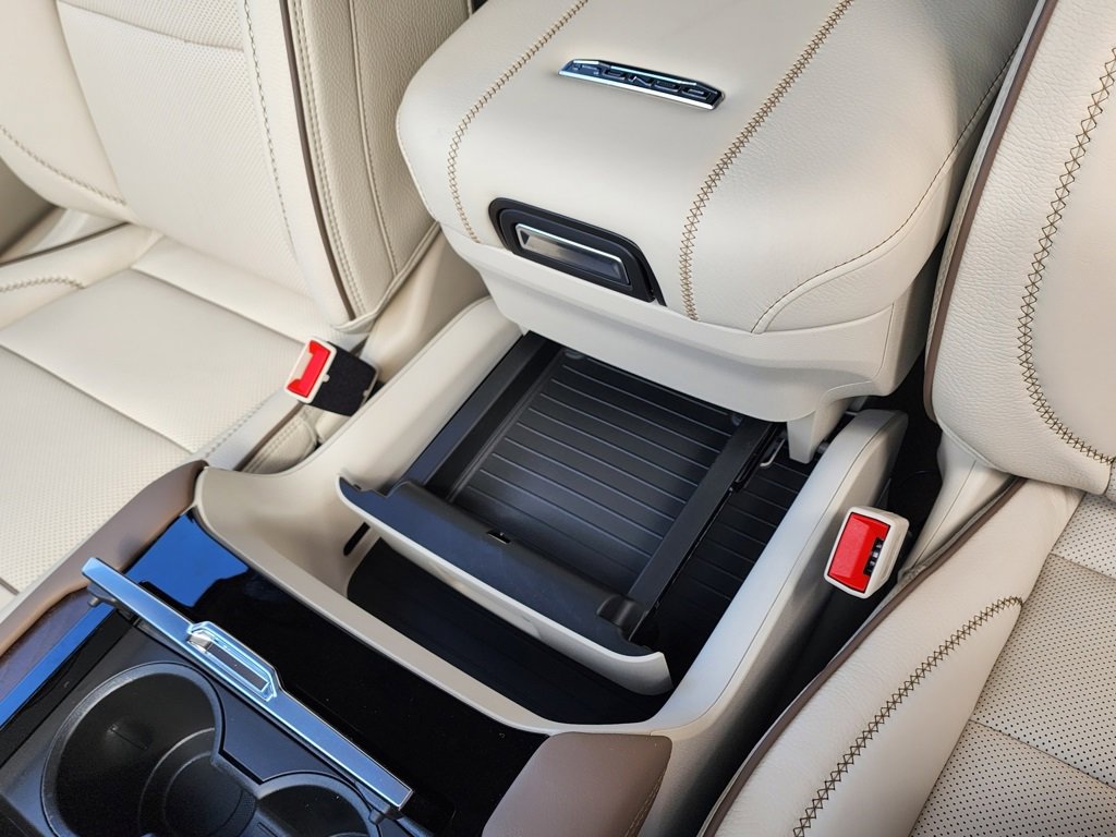 2026 Gmc Yukon Denali photo 36