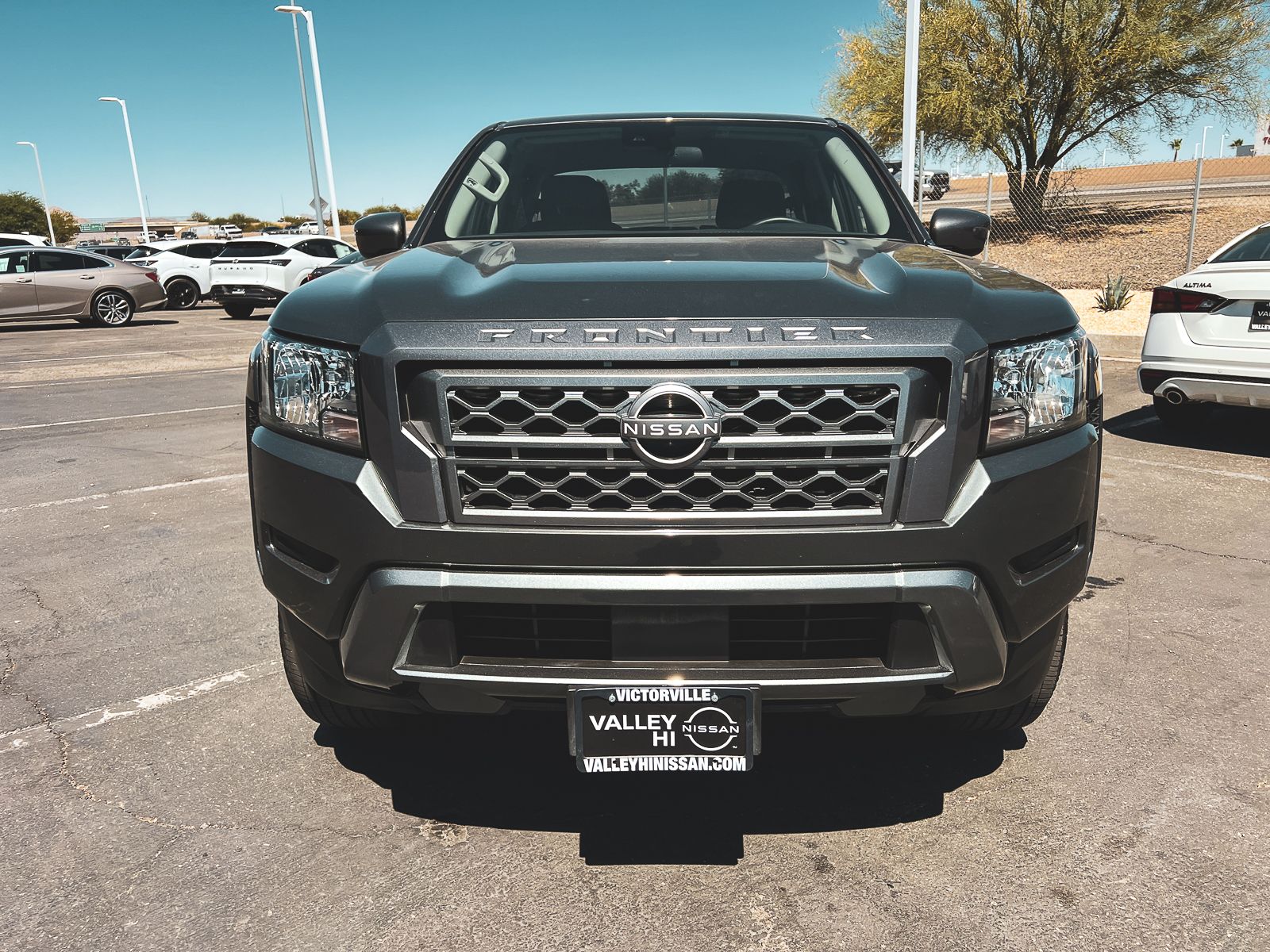 2023 Nissan Frontier SV photo 12