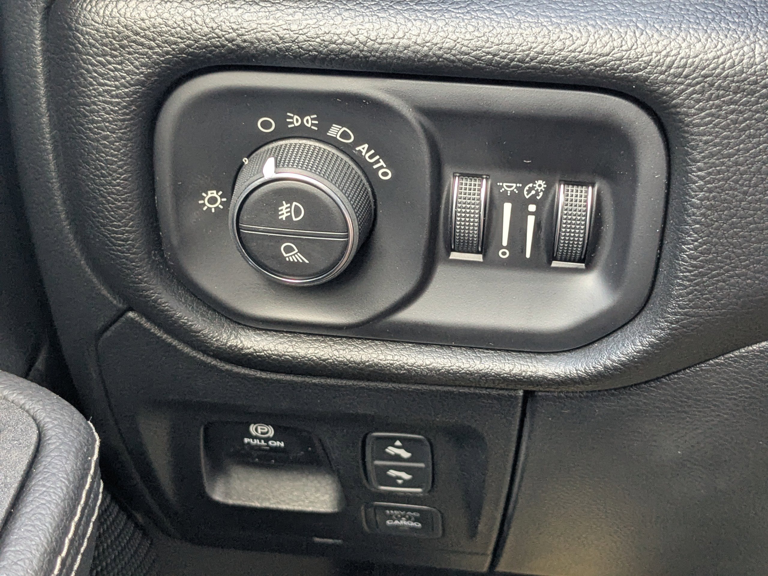 2026 Ram 1500 Laramie photo 23