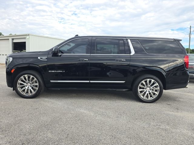 2022 Gmc Yukon XL Denali photo 2