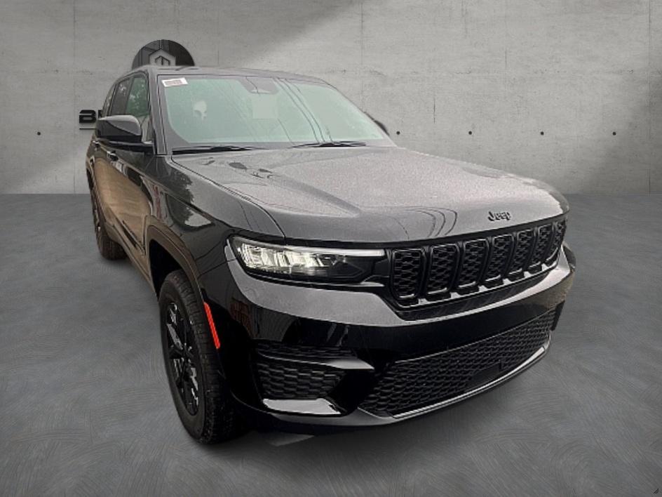 2025 Jeep Grand Cherokee Altitude X photo 4