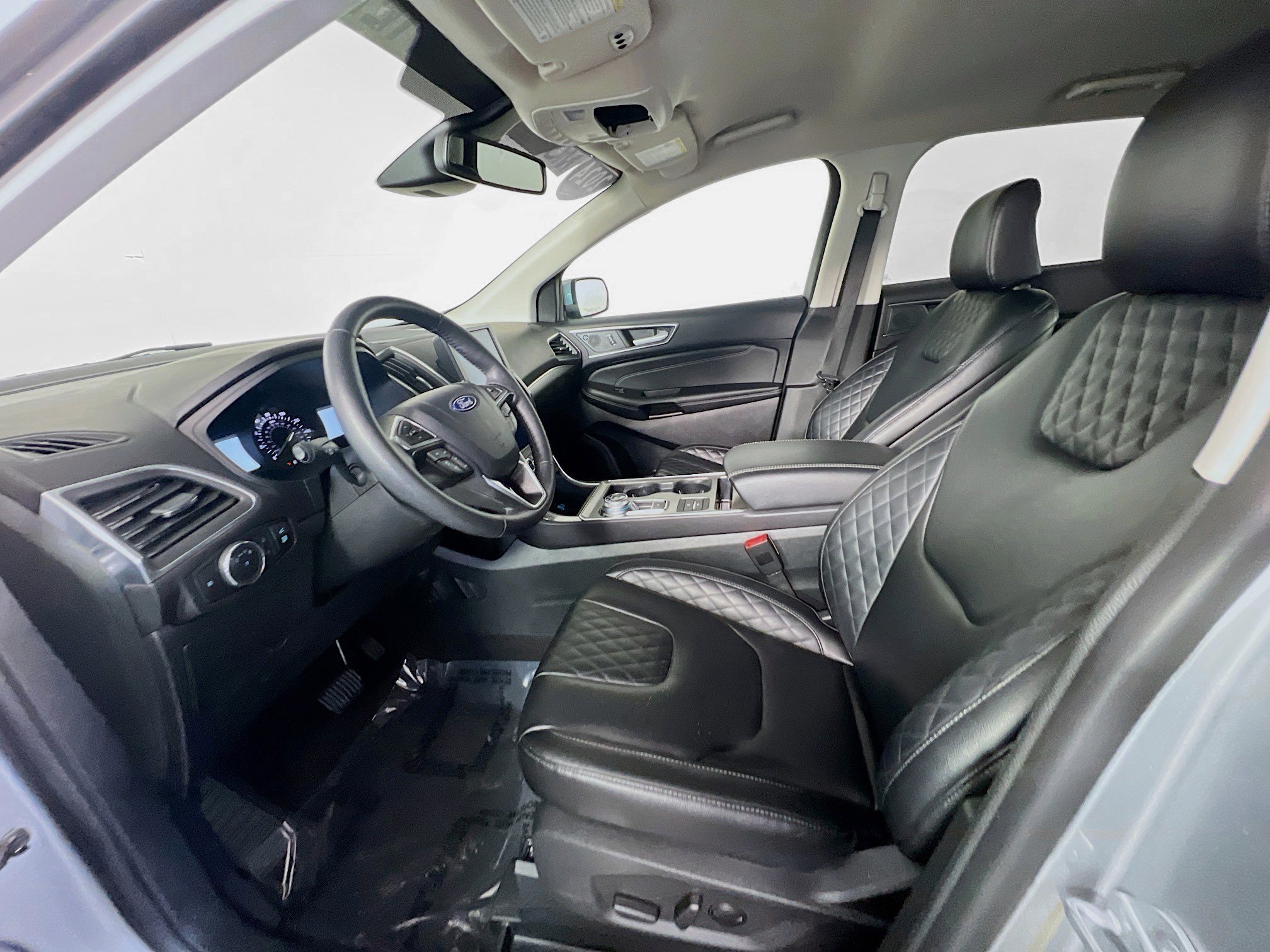 2024 Ford Edge Titanium photo 12