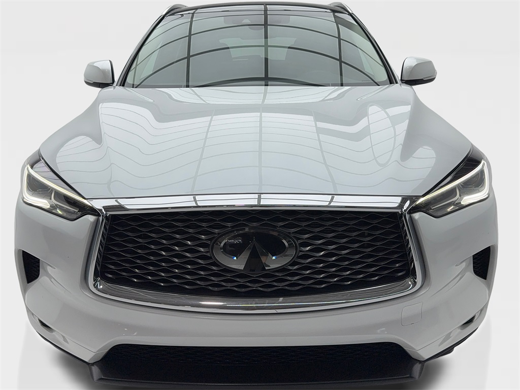 2023 Infiniti QX50 Luxe photo 3