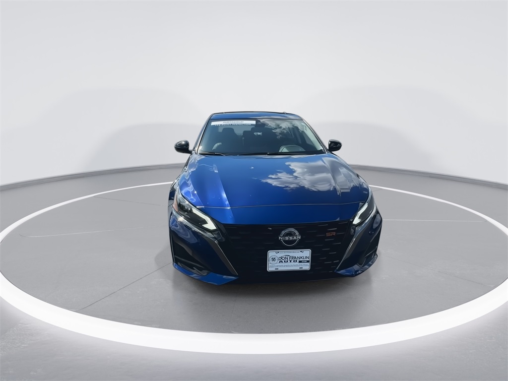 2024 Nissan Altima 2.5 SR photo 3