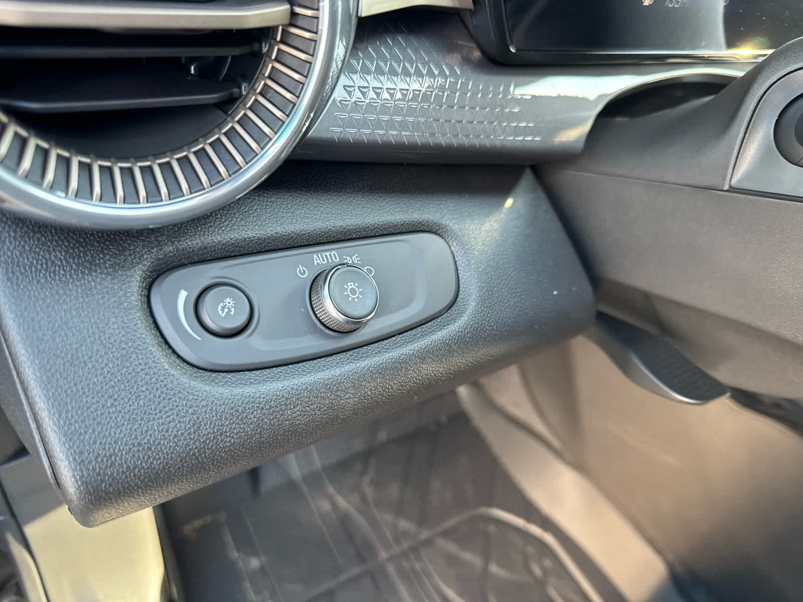2026 Chevrolet Trax ACTIV photo 18