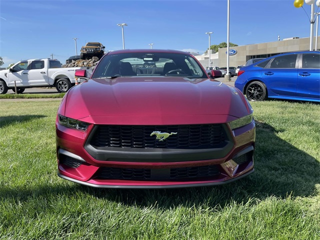 2025 Ford Mustang EcoBoost photo 2