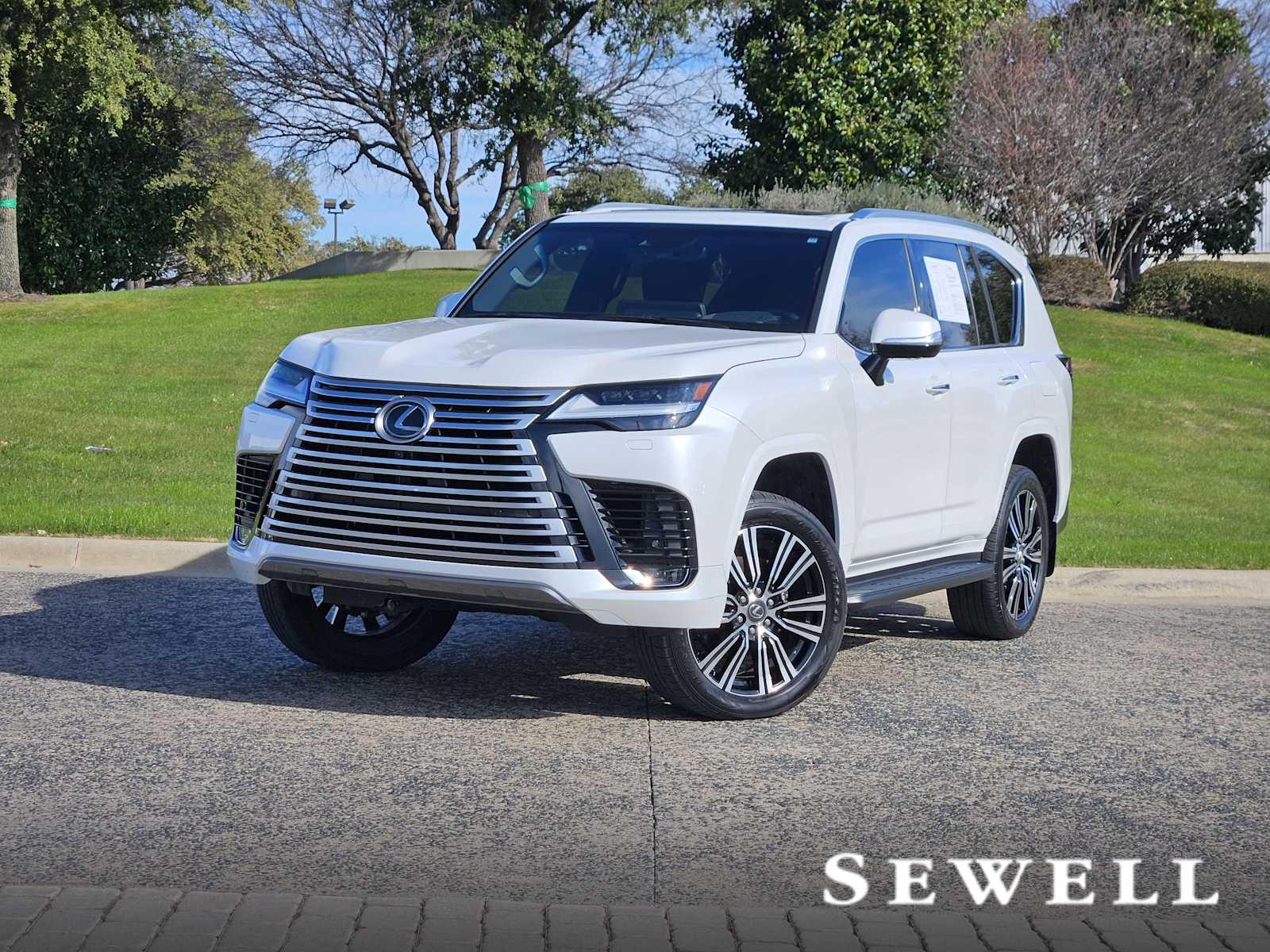 2024 Lexus LX Luxury