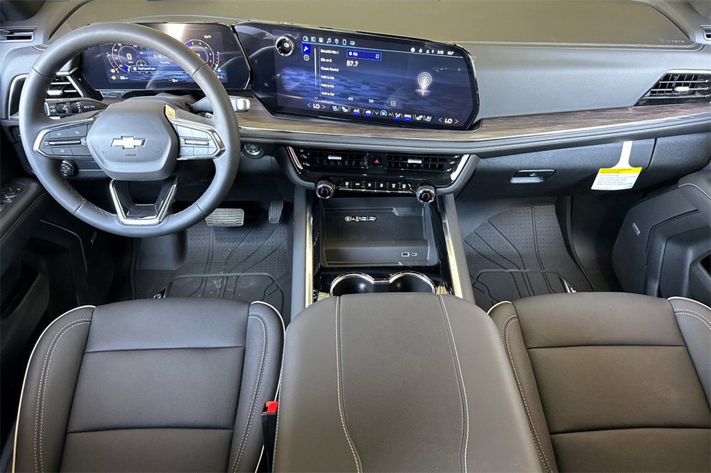 2025 Chevrolet Tahoe Premier photo 13