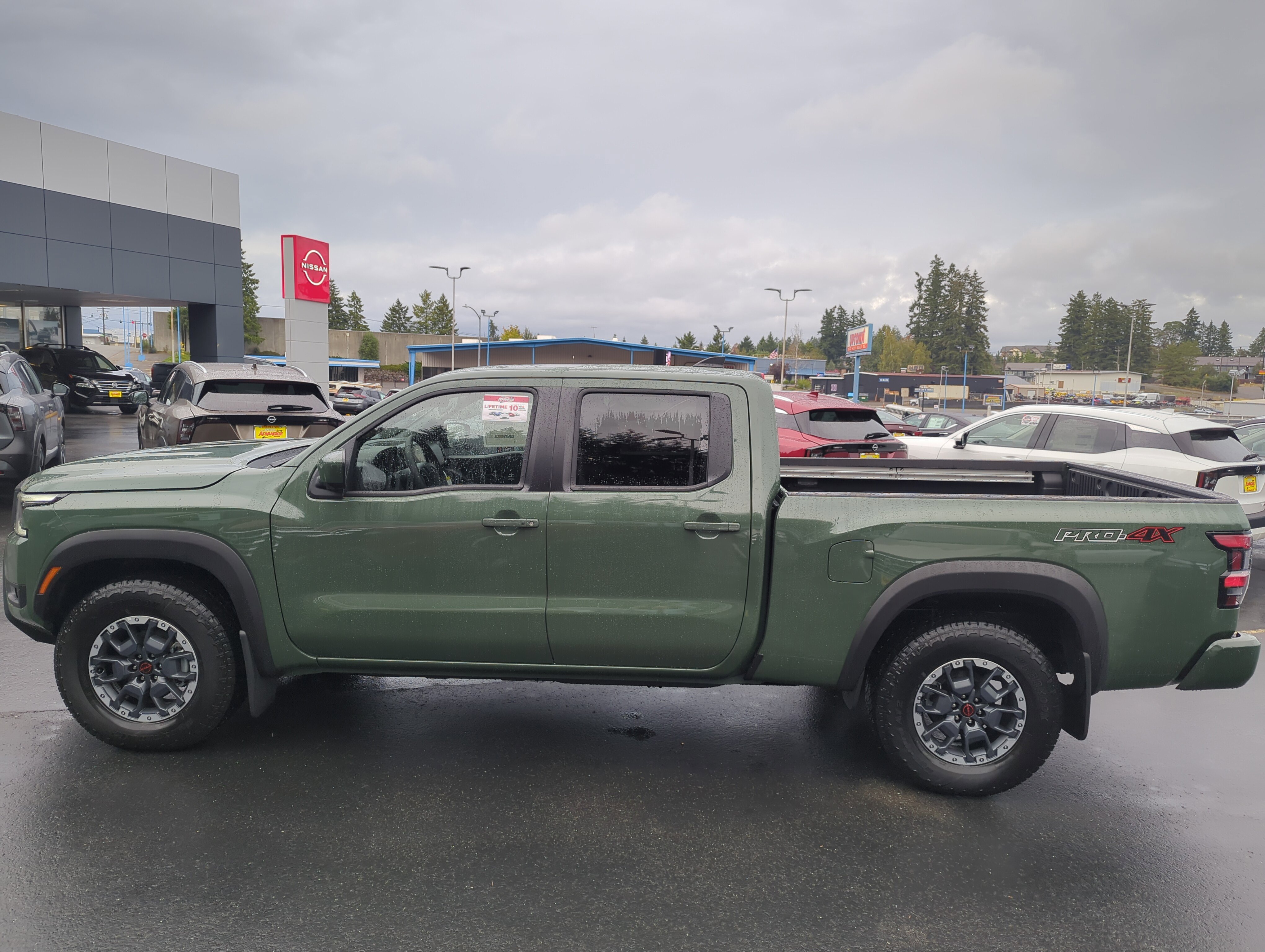 2026 Nissan Frontier PRO-4X photo 2