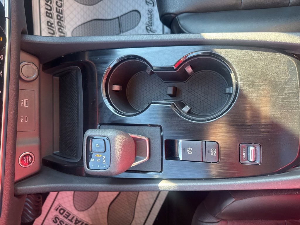 2022 Nissan Rogue SV photo 23