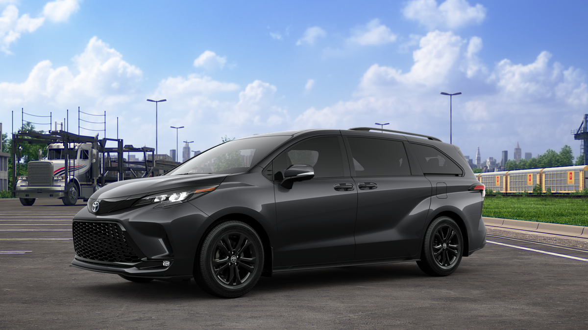 2025 Toyota Sienna XSE photo 2