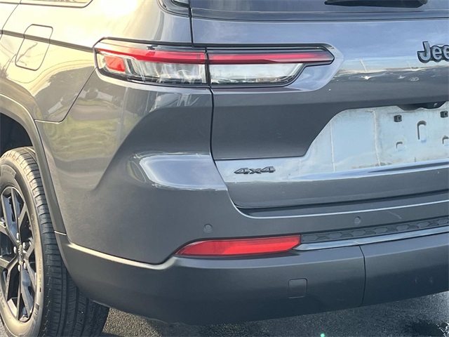 2024 Jeep Grand Cherokee Altitude photo 4
