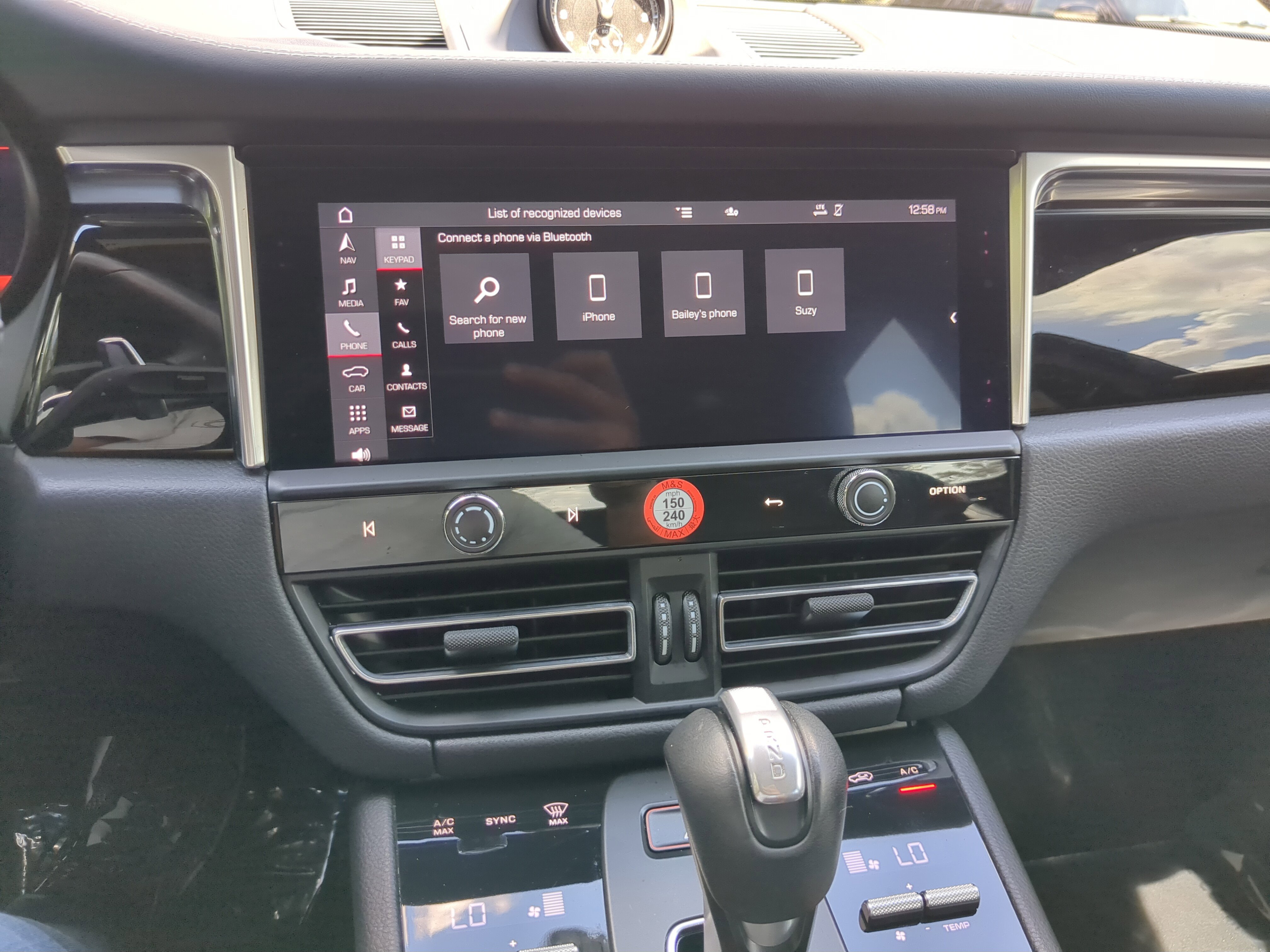 2024 Porsche Macan Base photo 12