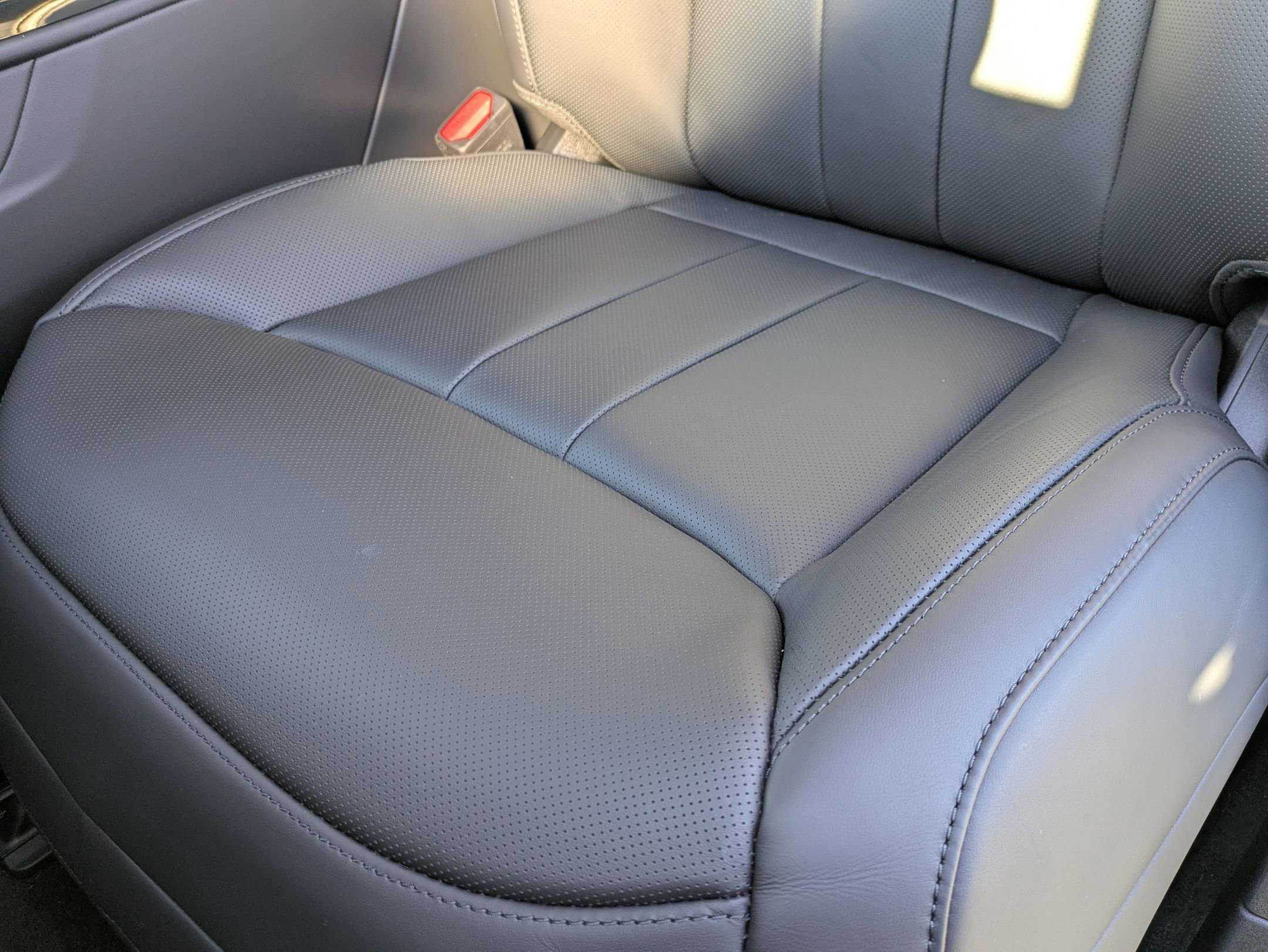 2025 Land Rover Range Rover Sport SE photo 4