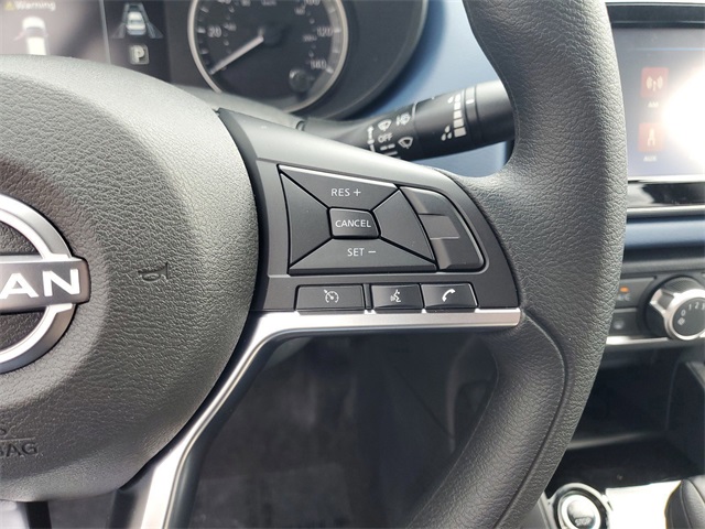 2025 Nissan Versa SV photo 12