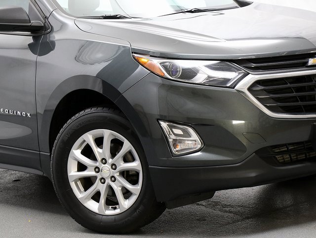 2018 Chevrolet Equinox LS photo 3