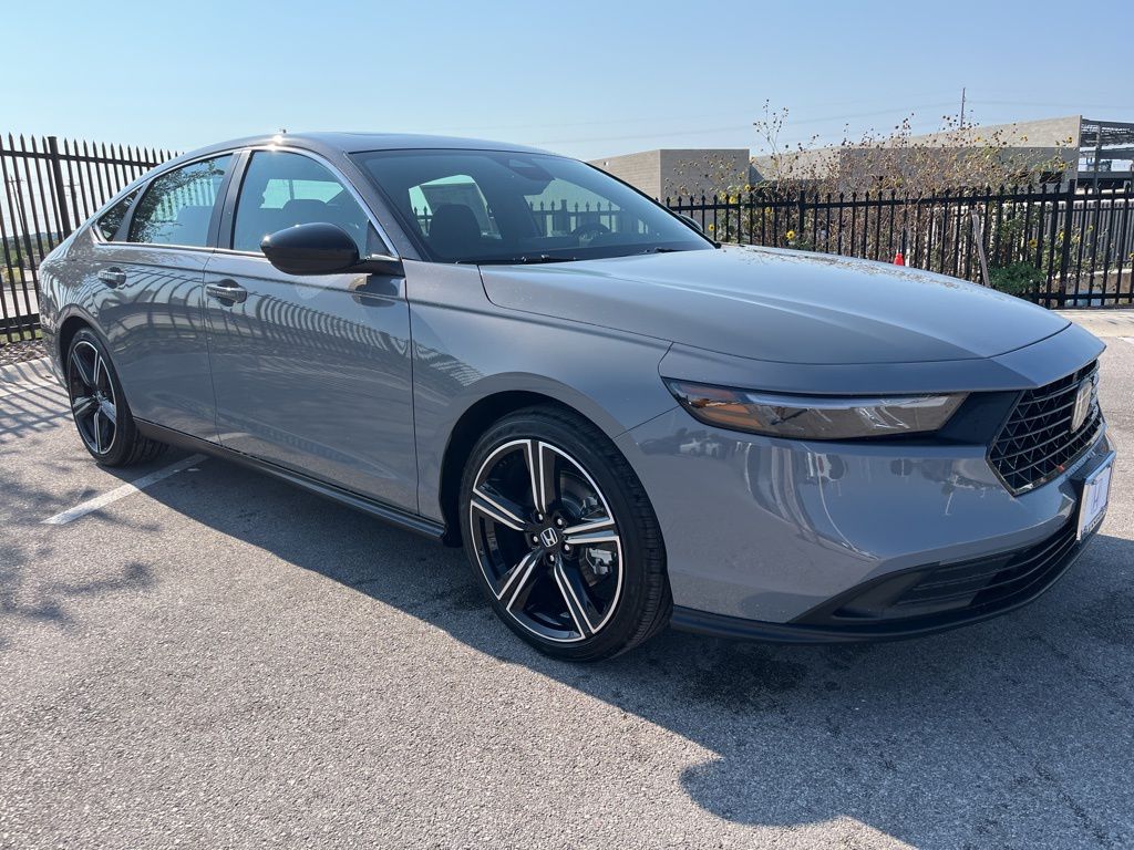 2025 Honda Accord Hybrid Sport photo 2