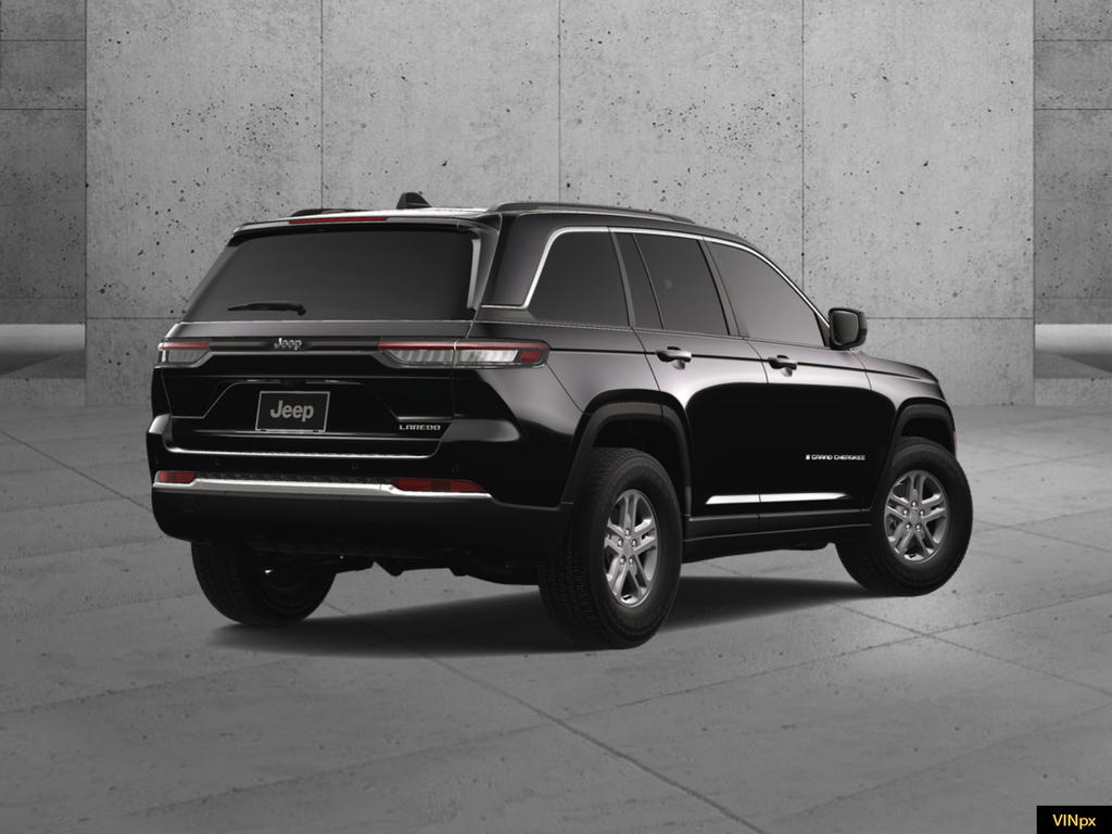 New 2025 Diamond Black Crystal Pearl-Coat Exterior Paint Jeep Laredo image 6