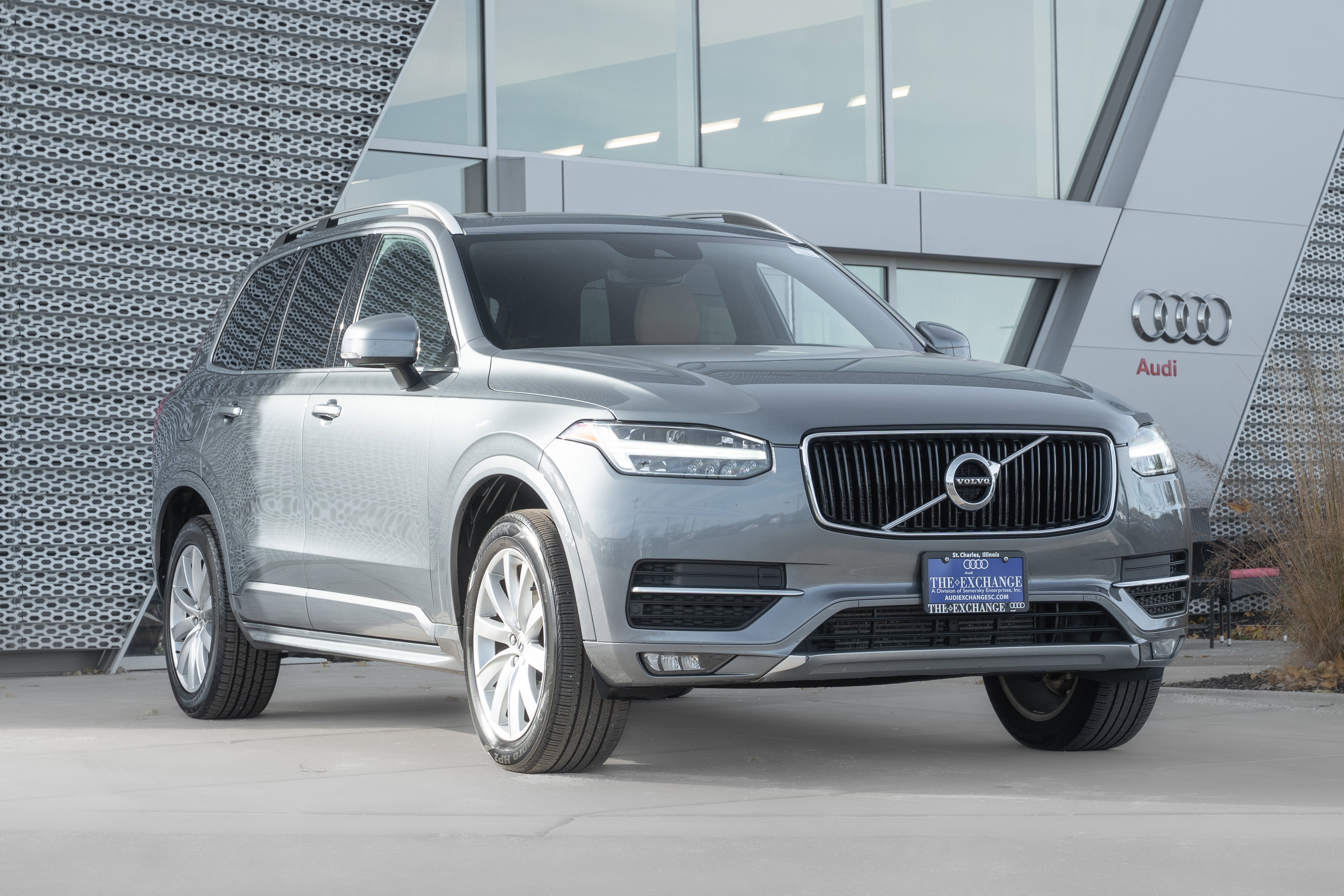 2019 Volvo XC90 Momentum