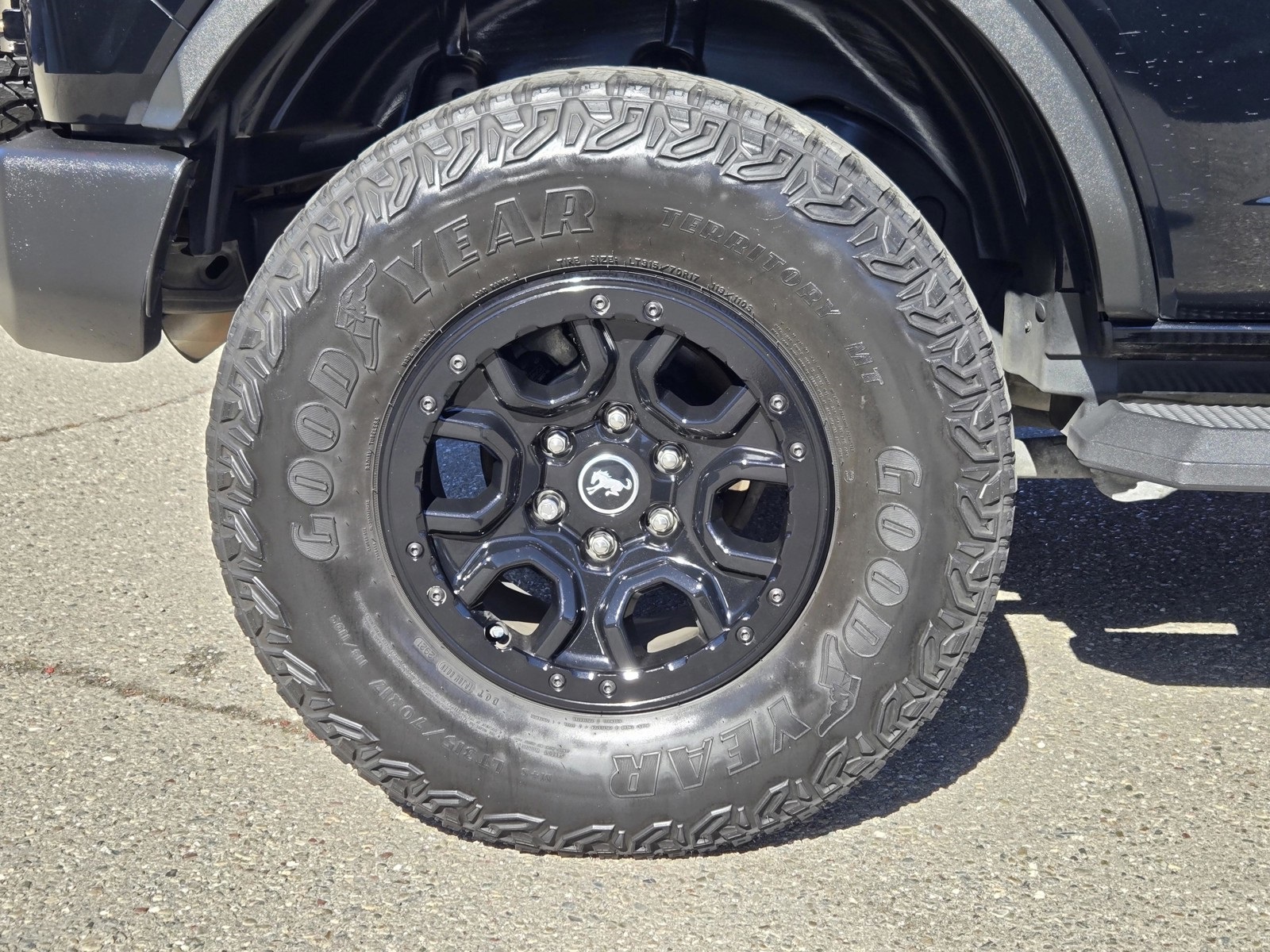 2022 Ford Bronco Base photo 10