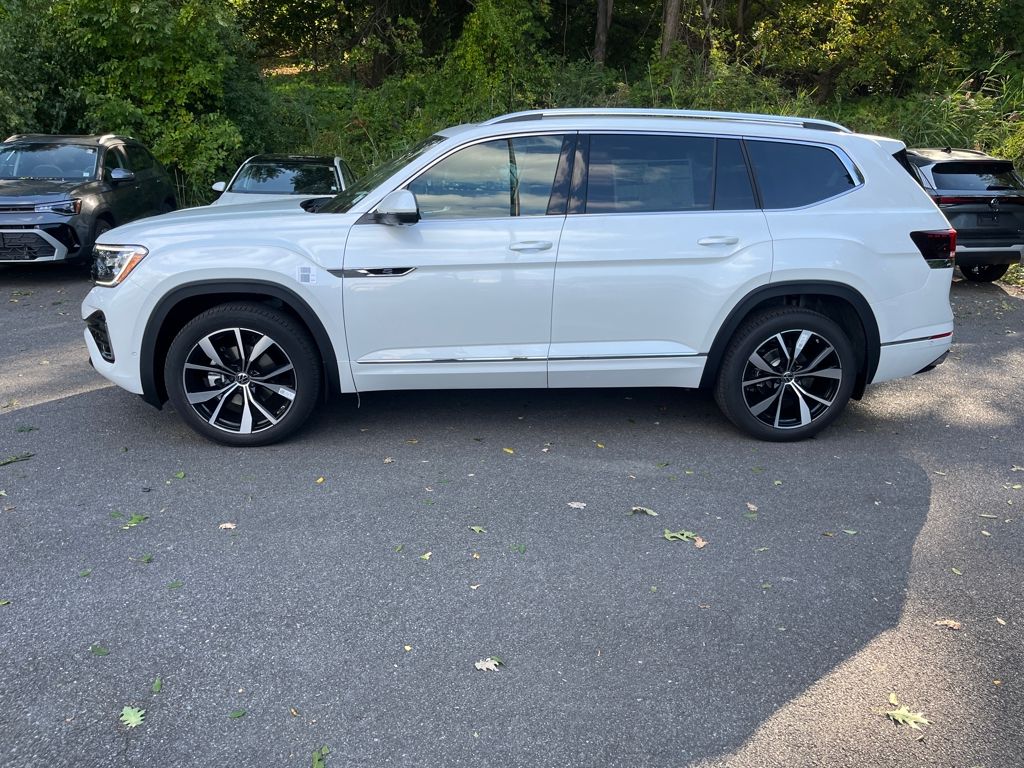 2026 Volkswagen Atlas SEL Premium R-Line photo 4