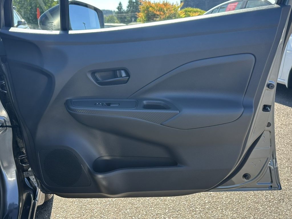 2025 Nissan Versa 1.6 S photo 21