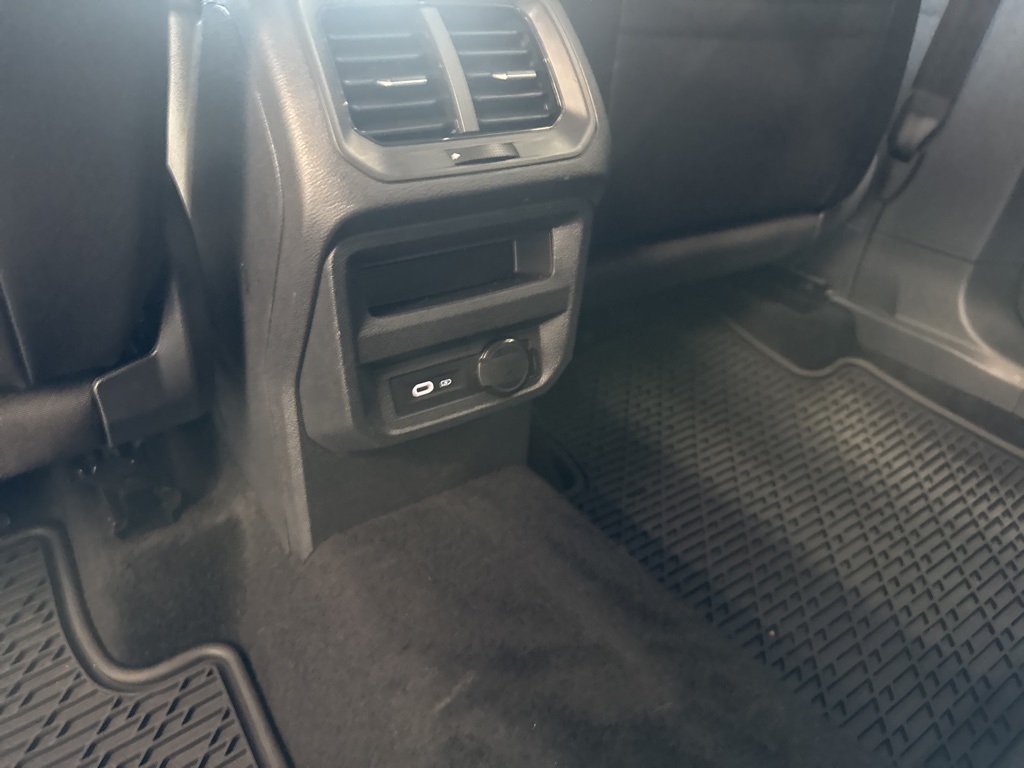 2024 Volkswagen Tiguan SE R-Line Black photo 23