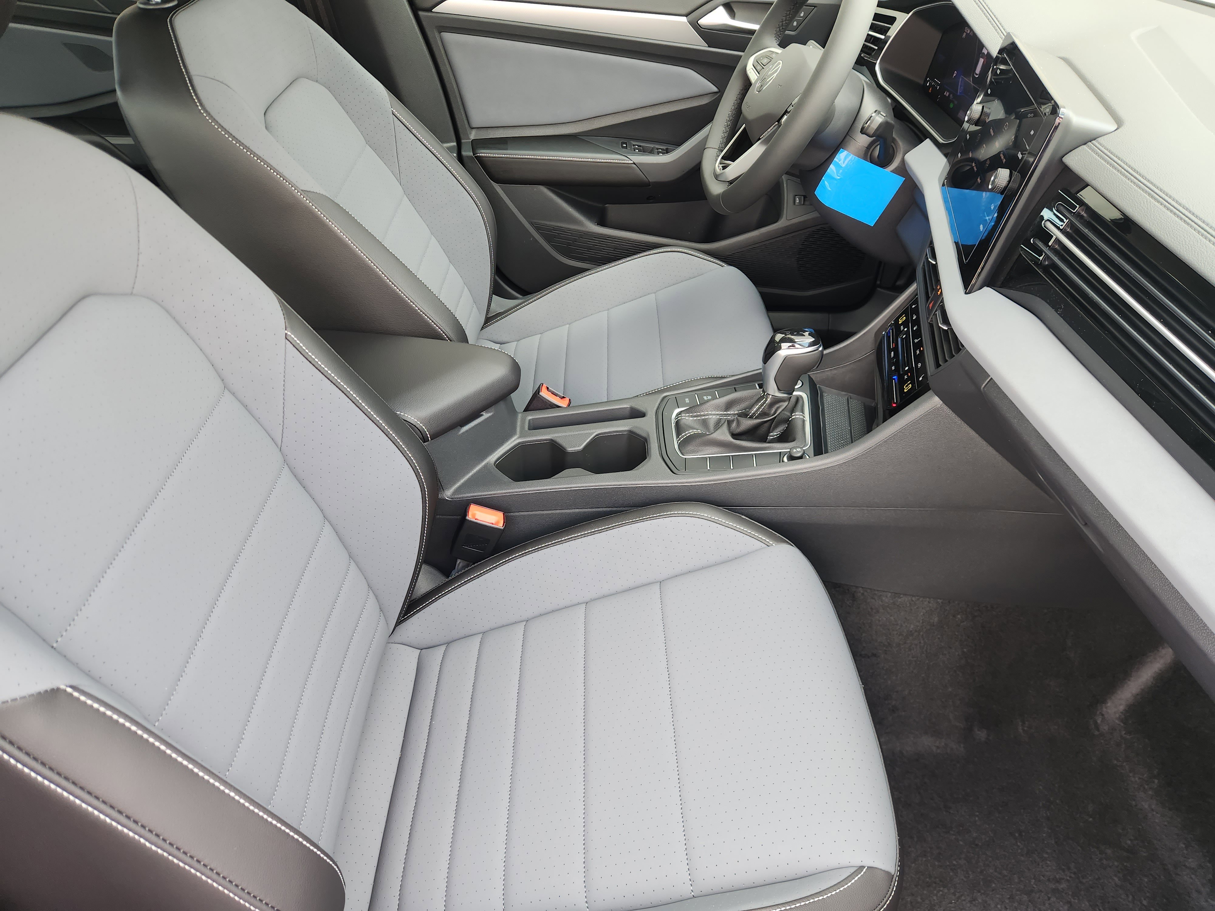2026 Volkswagen Jetta SE photo 3