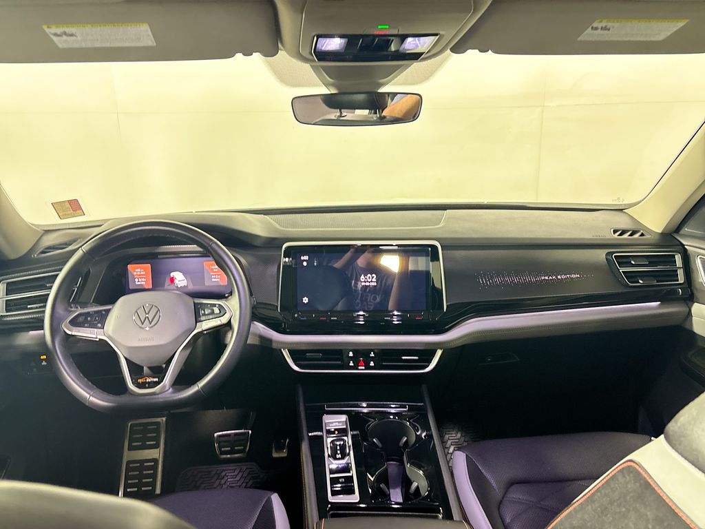 2024 Volkswagen Atlas Peak Edition SE Technology photo 12