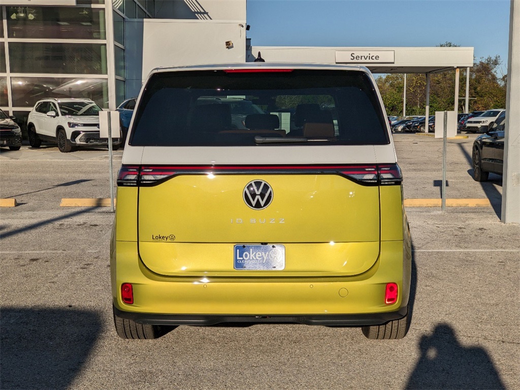 2025 Volkswagen ID. Buzz Pro Plus photo 6