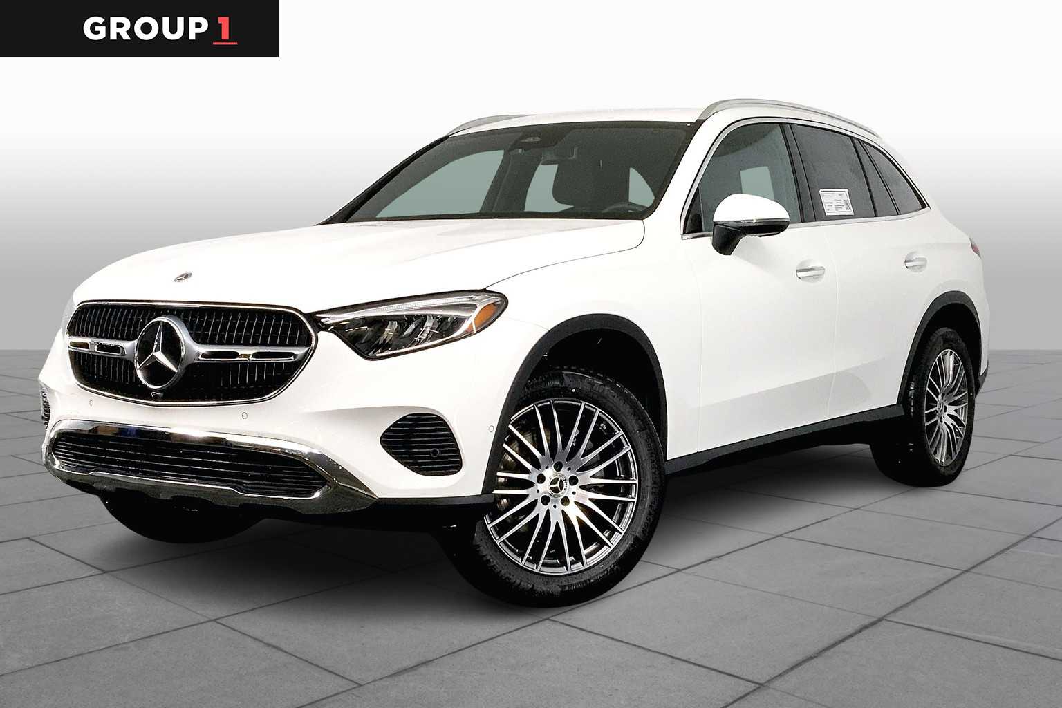 2025 Mercedes-Benz GLC Base's photo
