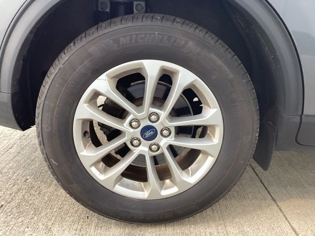 2022 Ford Escape SE photo 7