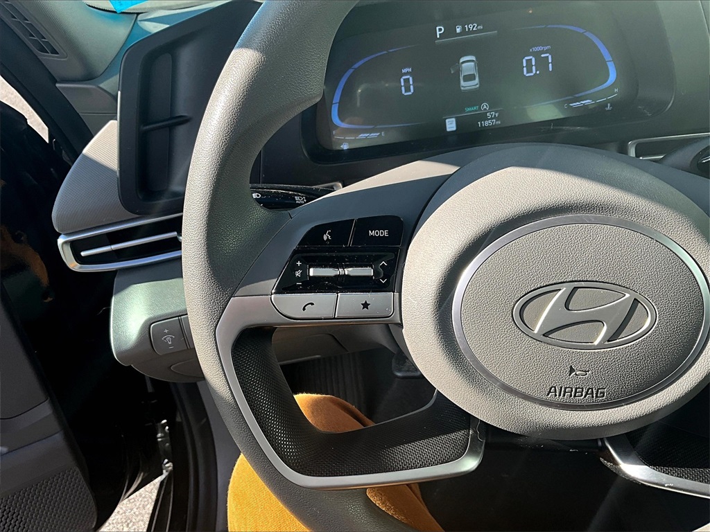 2024 Hyundai Elantra SE photo 19