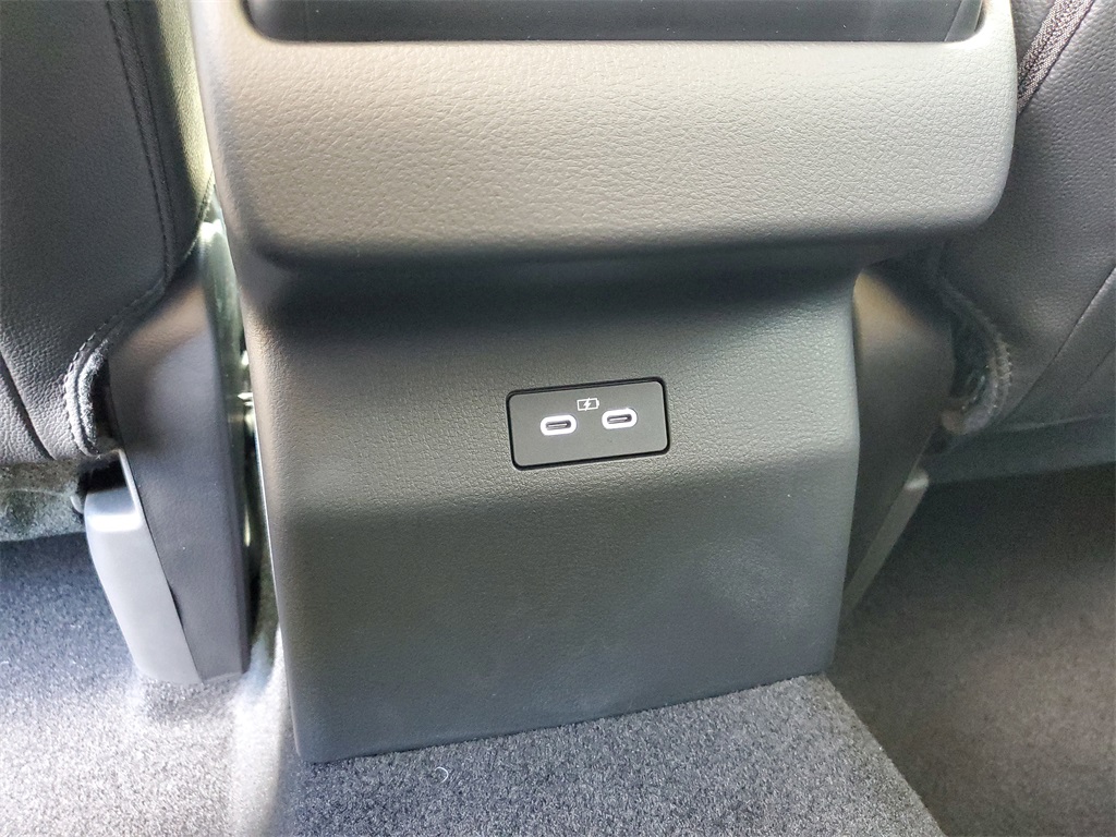 2025 Mazda CX-50 2.5 Select photo 12