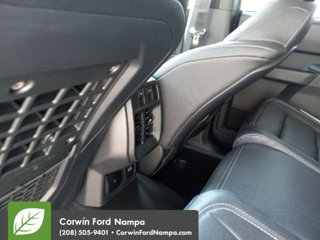 New 2025 Marsh Gray Ford Badlands image 29