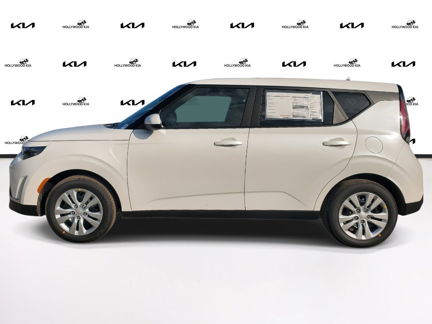 2025 Kia Soul LX photo 4