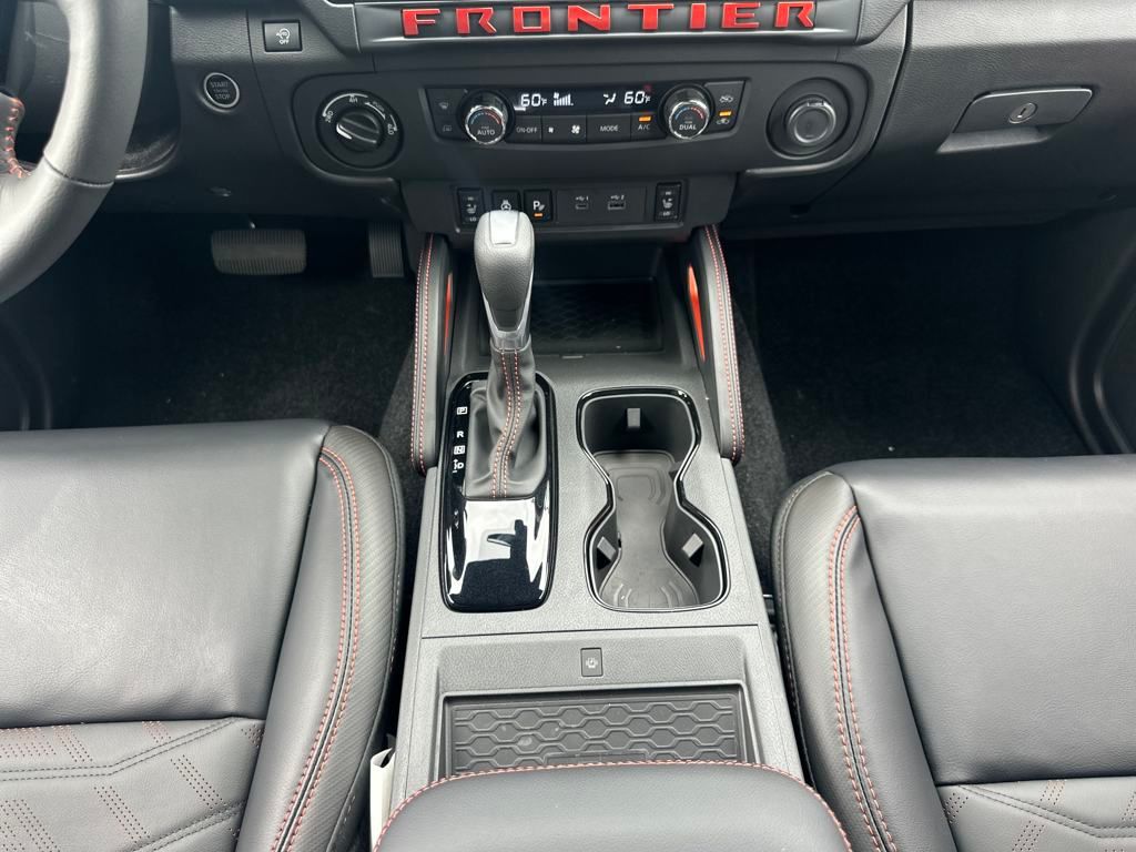2025 Nissan Frontier PRO-4X photo 25