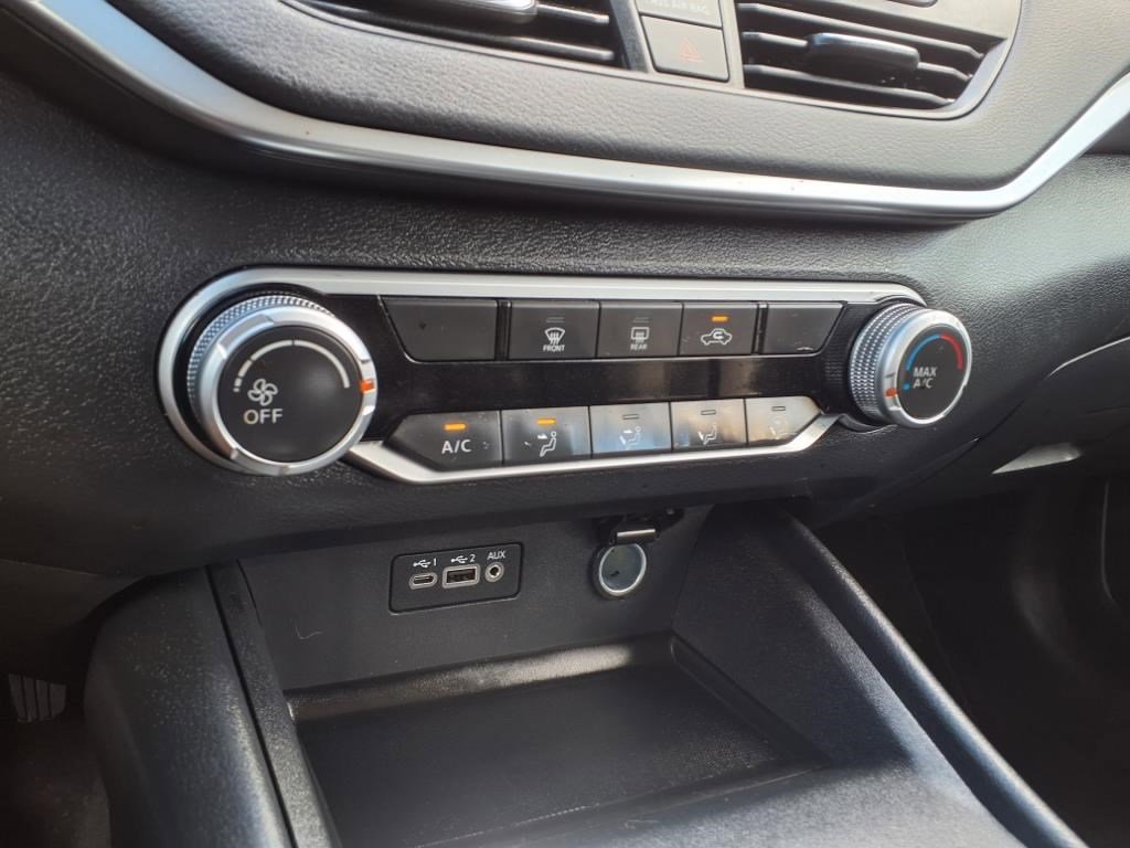 2022 Nissan Altima 2.5 SV photo 18