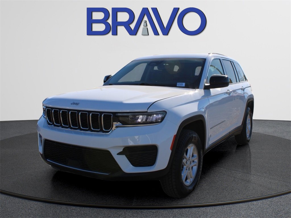 2023 Jeep Grand Cherokee Laredo's photo