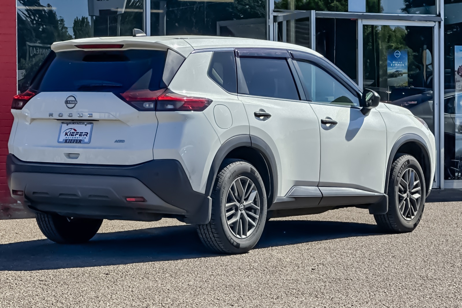 2022 Nissan Rogue S photo 2