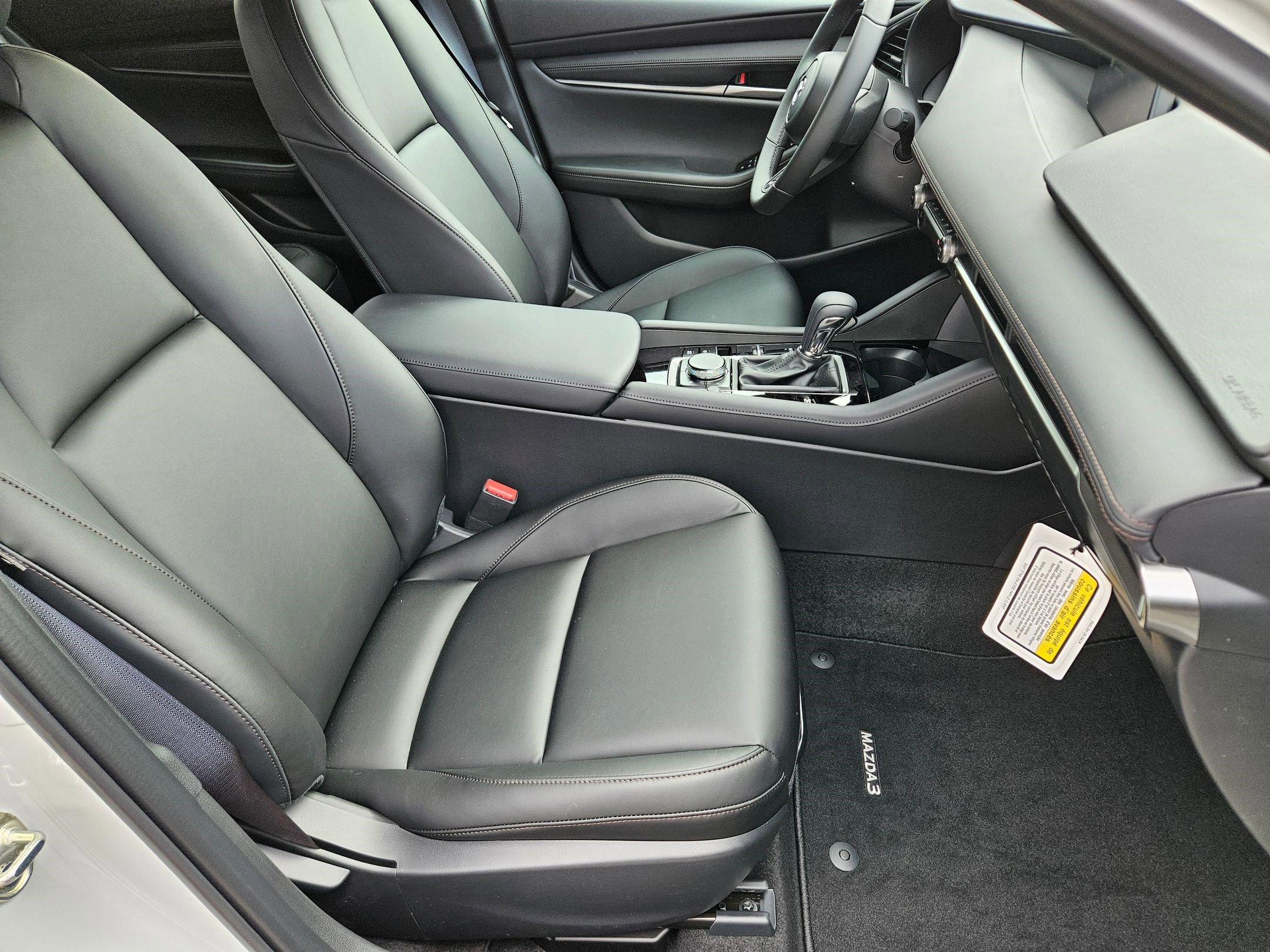 2025 Mazda Mazda3 Hatchback 2.5 Select Sport photo 18