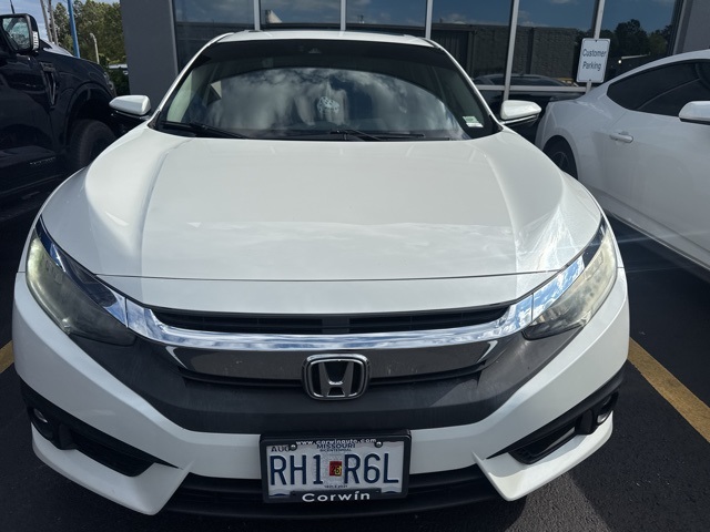 2016 Honda Civic Touring photo 2