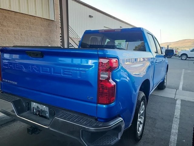 2025 Chevrolet Silverado 1500 LT photo 4