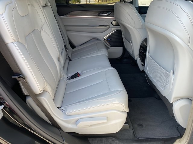 2022 Jeep Grand Cherokee Overland photo 27